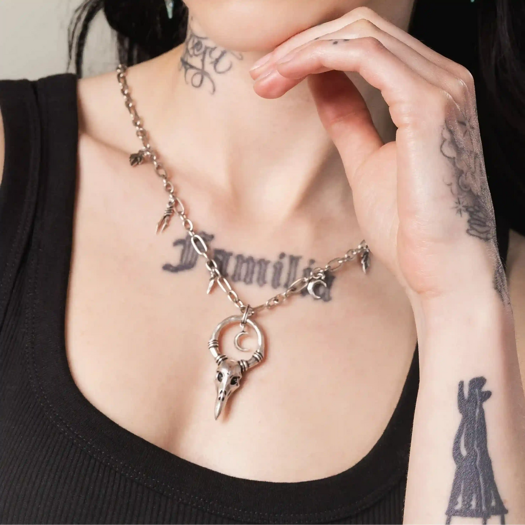 CROW WARD NECKLACE